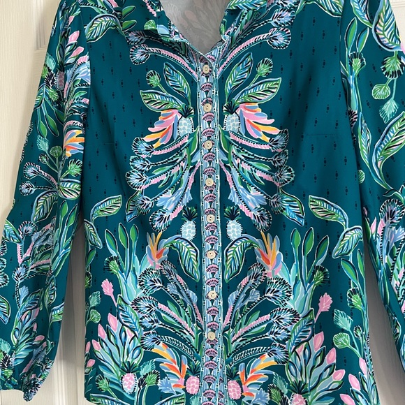 Lilly Pulitzer top with front buttons “Valencia Teal” - Picture 9 of 12